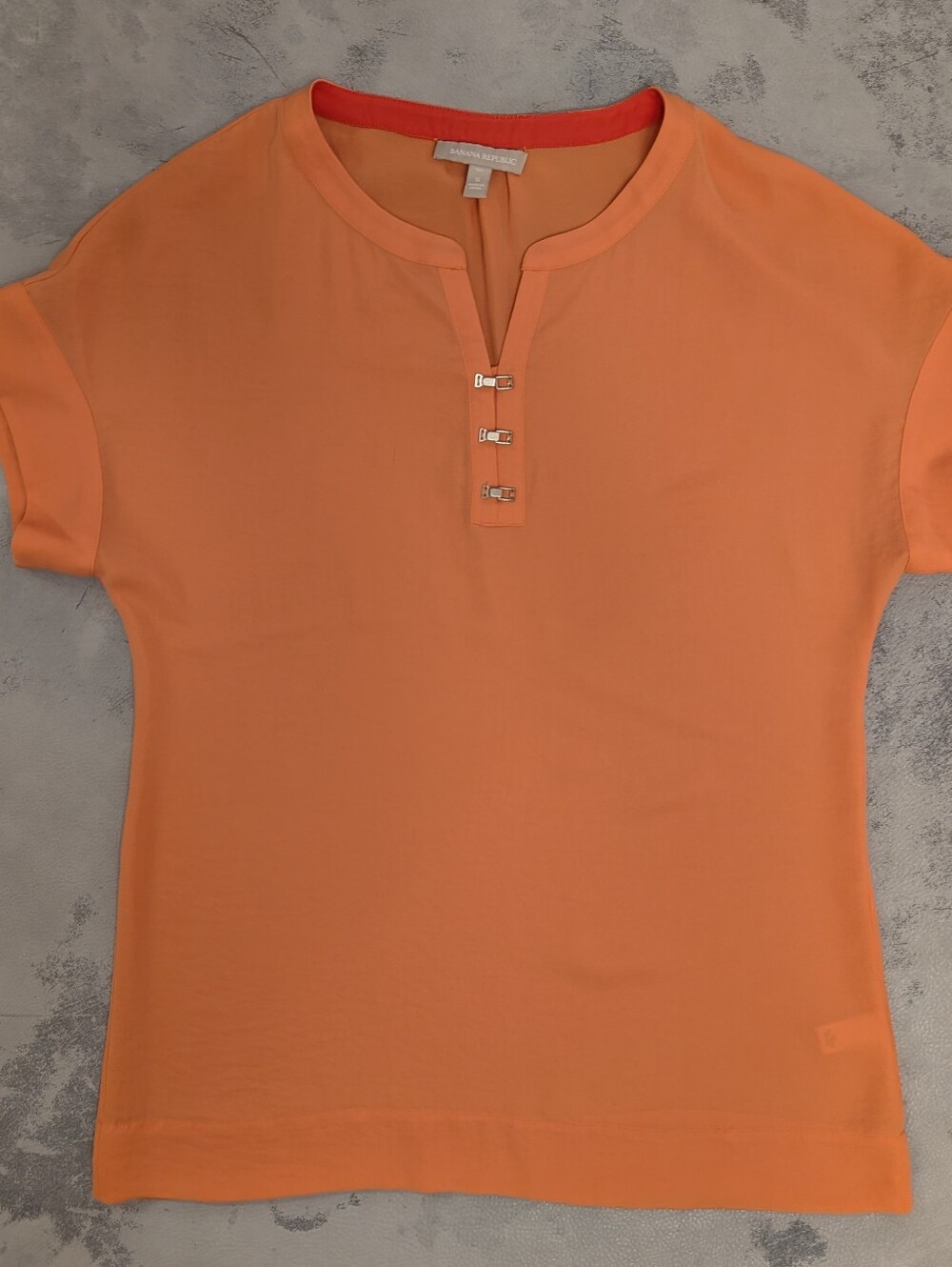 Banana Republic Vibrant Orange Short-Sleeve V-Notch Blouse Sz S (Tall)